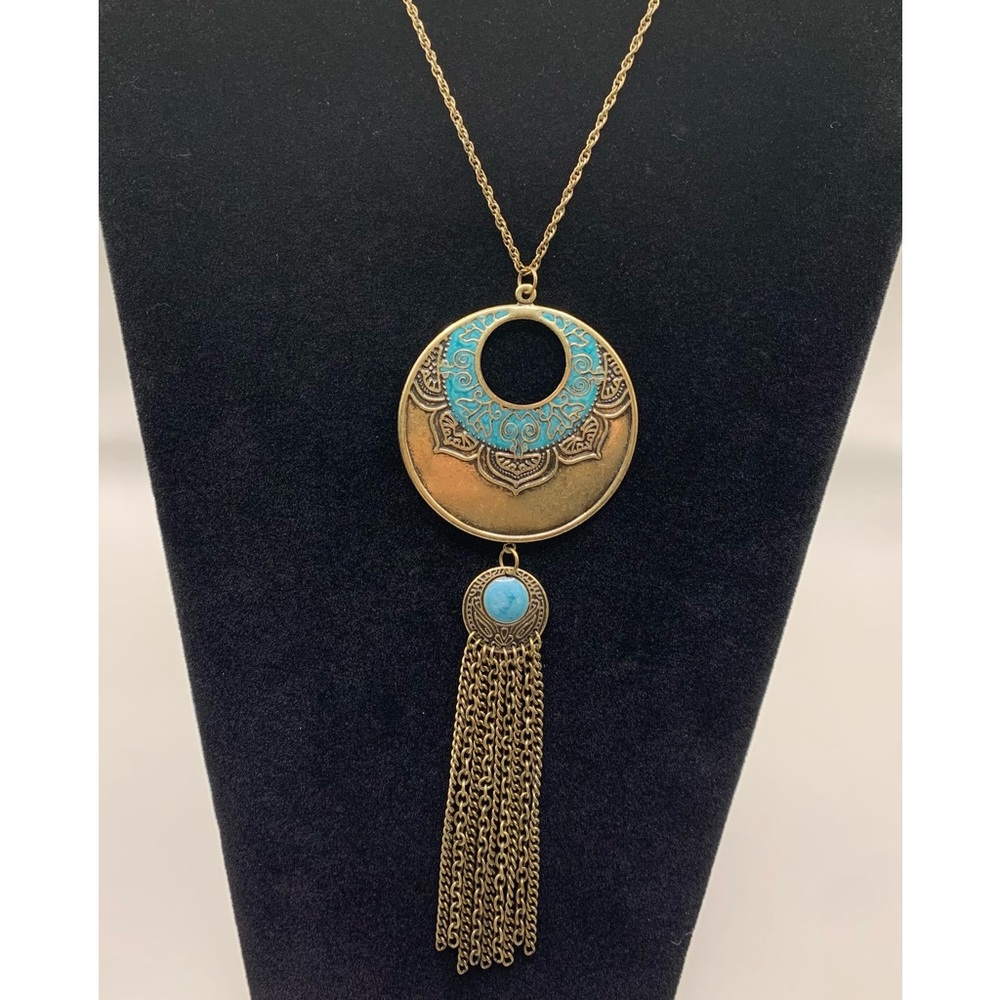 Vintage  22” necklace turquoise/black/gold with chains